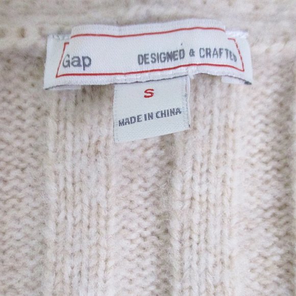 Gap Design & Crafted Ribbed Knit V Neck Sweater - Picture 5 of 5